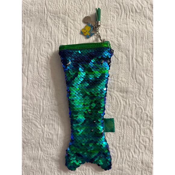 The Little Mermaid: Ariels Sequin Fin Pouch - Picture 2 of 2